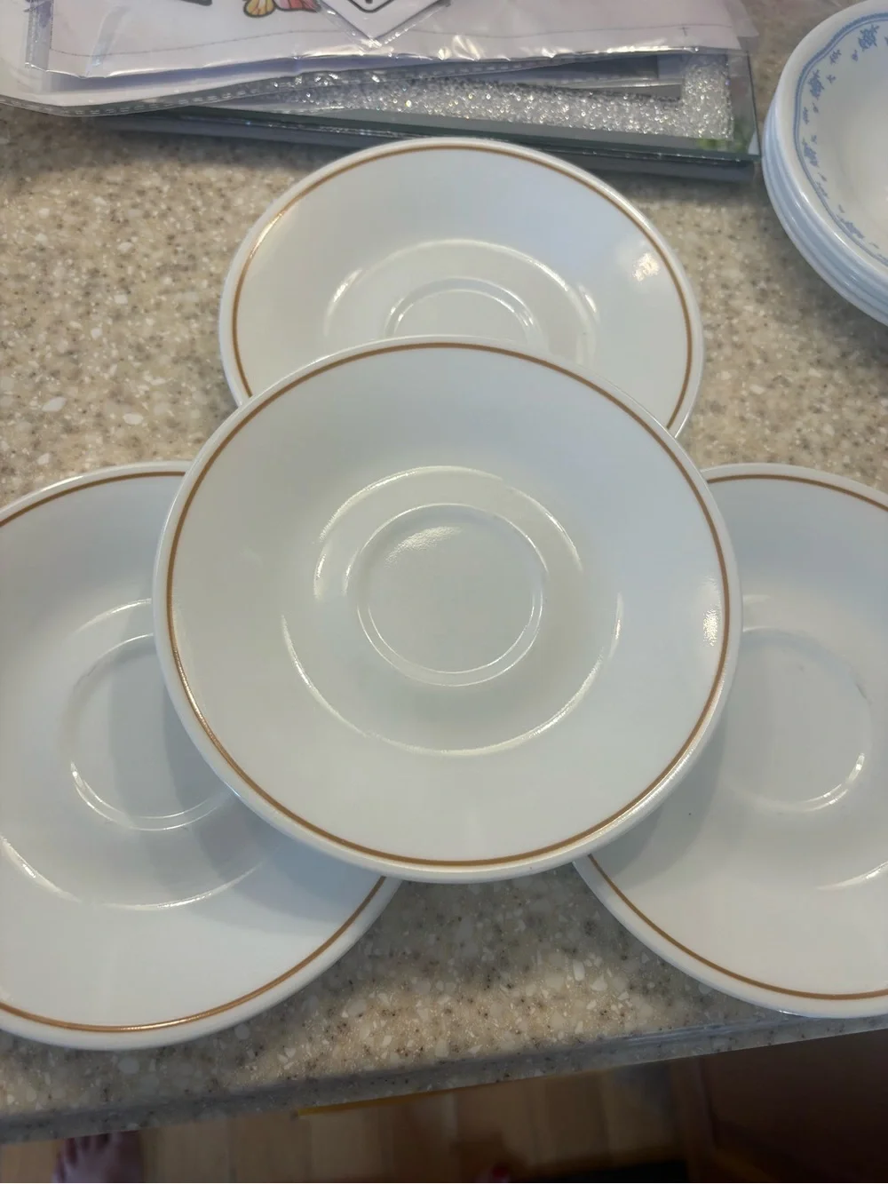 6 Corelle vintage Saucer plates with Gold Rim - Elegant Home Dining